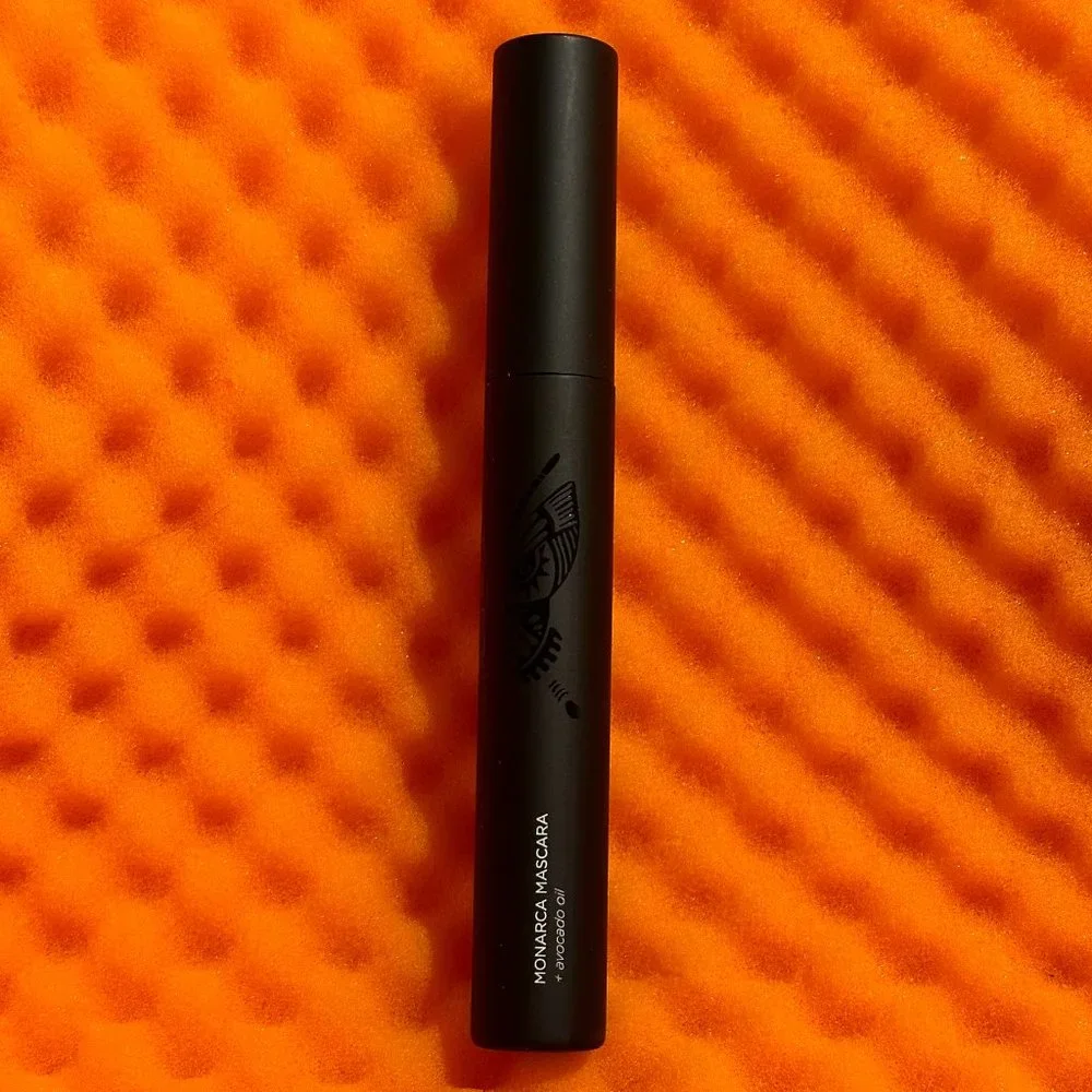 Araceli Beauty Monarca Mascara in Black/Negro